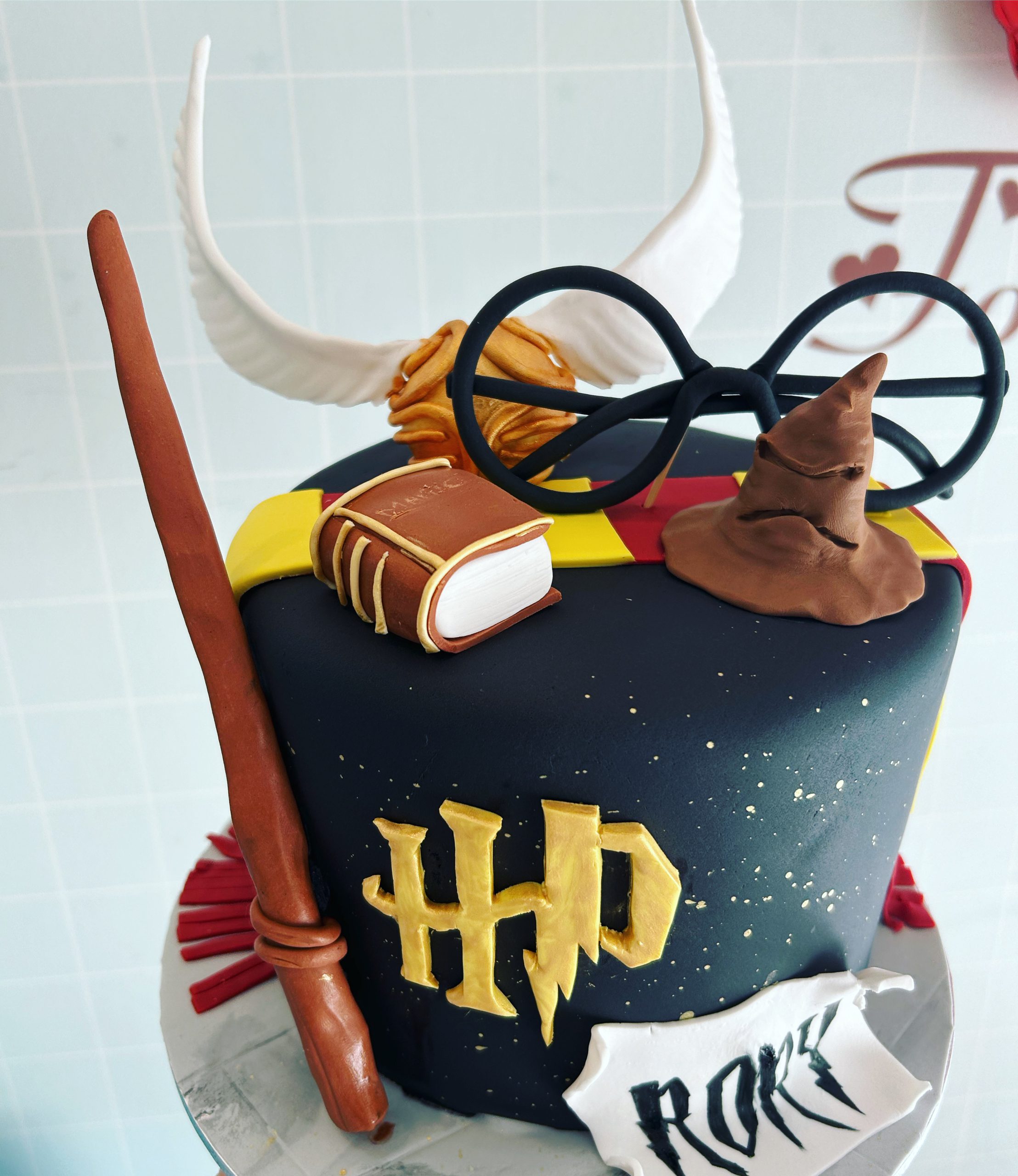 Kids and Character Cake - Harry Potter HOGWARTS Picturesque #22913 -  Aggie's Bakery & Cake Shop