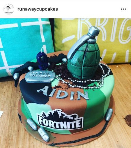 Fortnite cake